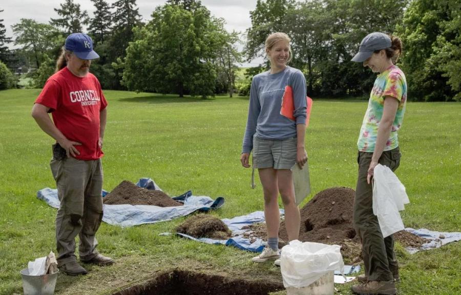 Kurt Jordan, Perri Gerrard-Little and Samantha Sanft enjoying fieldwork